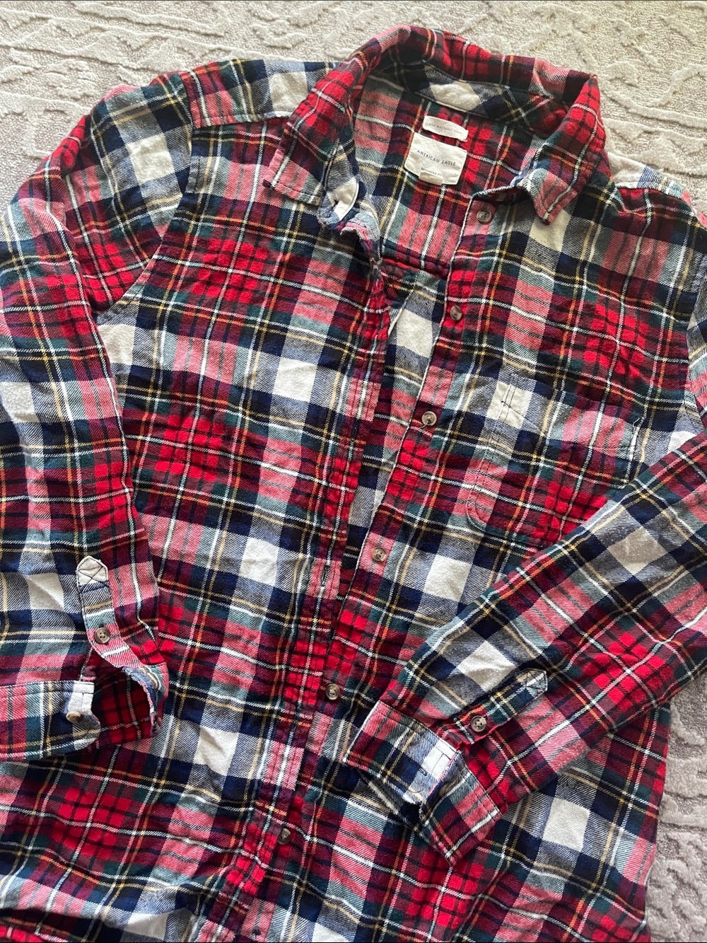 American Eagle Womens Boyfriend Fit Amazingly Soft Red Plaid Lightweight Flannel